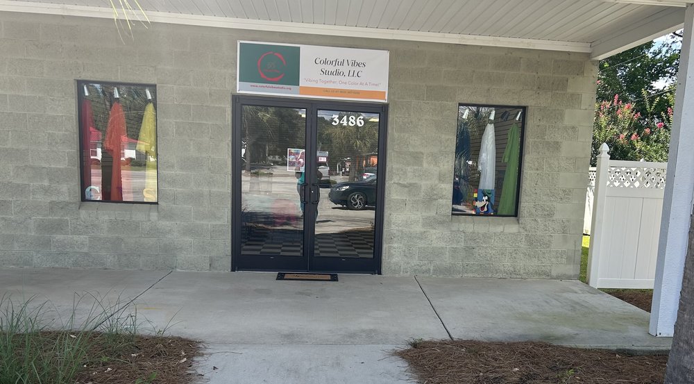 COLORFUL VIBES STUDIO 3486 Main Hwy, Bamberg, South Carolina Art