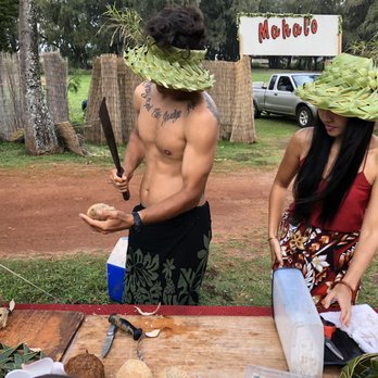 Luau Makaiwa - coconuts for sale - Hawaiian Near Me - Kapaa, Hawaii