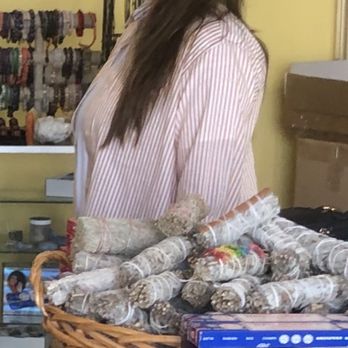 Magicas Gemas - Chakra alignment - Spiritual Shop Near Me - Vannyus, California Magicas Gemas - Chakra alignment - Spiritual Shop Near Me - Vannyus, California