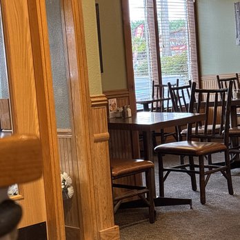 Tom's Pancake House - Why fill this table if you have a whole restaurant full of empty tables?! - Breakfast & Brunch Near Me - Beaverton, Oregon Tom's Pancake House - Why fill this table if you have a whole restaurant full of empty tables?! - Breakfast & Brunch Near Me - Beaverton, Oregon