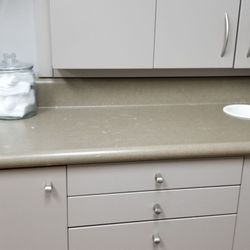 Twin Creek Dental - Filthy countertops. Photo dosen't do justice.