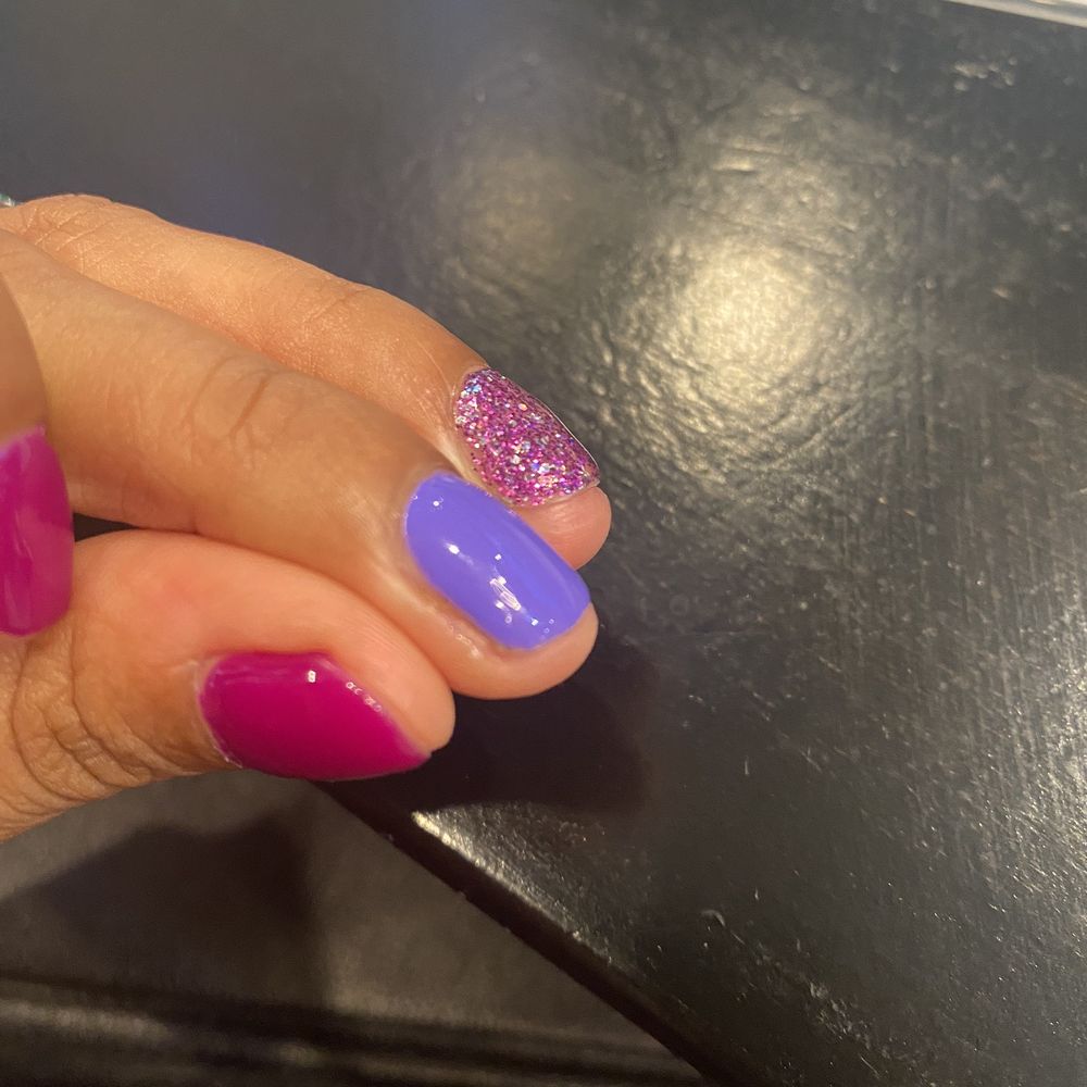 A-La-Mode Nails - Nail Salons Near Me - Woodland Park, New Jersey