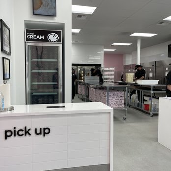 Crumbl - Milpitas - Bakeries Near Me - Milpitas, California
