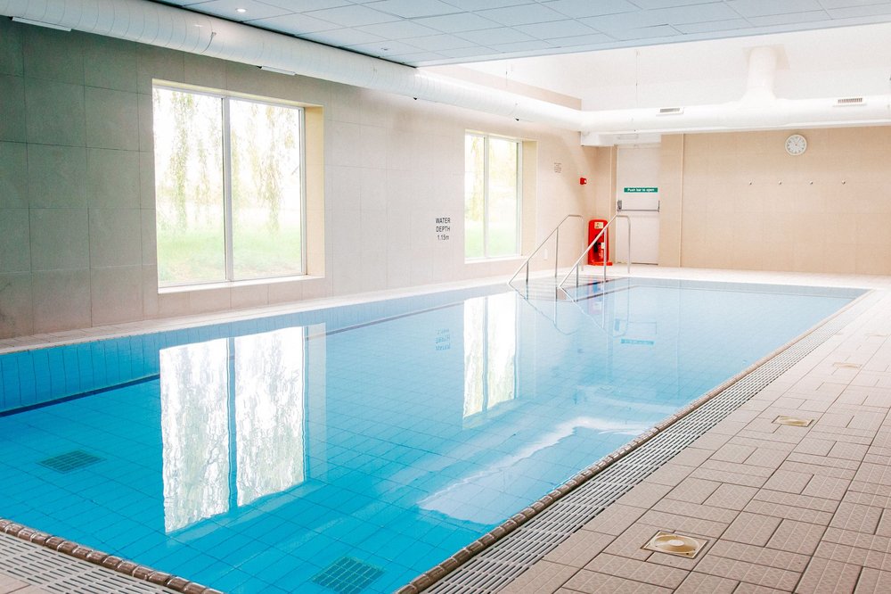 CLUB KINGSWOOD Updated September 2024 14 Photos Clayhill Lane