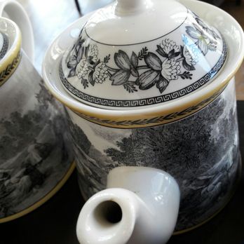 Fountain Restaurant - Afternoon Tea Party - Pretty tea pot - Breakfast & Brunch Near Me - San Jose, California Fountain Restaurant - Afternoon Tea Party - Pretty tea pot - Breakfast & Brunch Near Me - San Jose, California