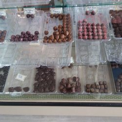 Sapphire Moon Chocolates - Assorted chocolates