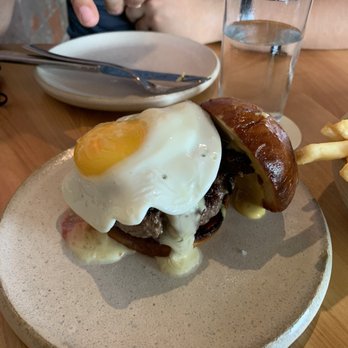 Squable - Burger - Modern European Near Me - Houston, Texas