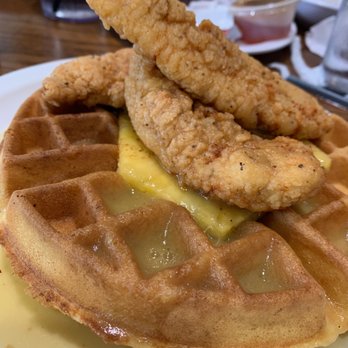 Eggs 'n Things - Waikiki Beach Eggspress - Breakfast & Brunch Near Me - Honolulu, Hawaii