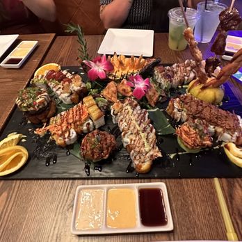 Bocao Sushi - Sushi platter - Sushi Bars Near Me - Charlotte, North Carolina