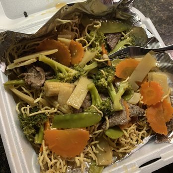 Pad Thai Restaurant - Crispy noodles! - Thai Near Me - Mount Prospect, Illinois