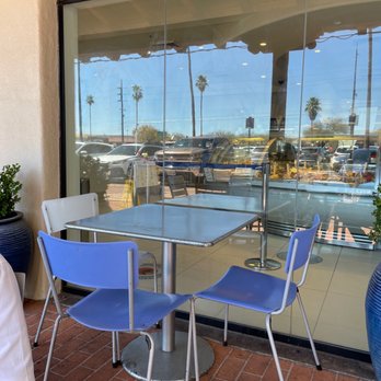 Frost Gelato - Seating outside - Gelato Near Me - Tucson, Arizona