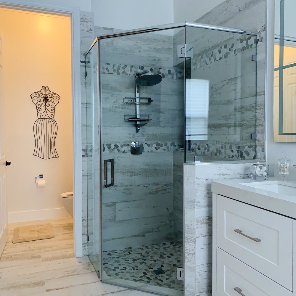 Miami Floors And Bath - Master bedroom bathroom - Flooring Near Me Miami Floors And Bath - Master bedroom bathroom - Flooring Near Me