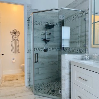 Miami Floors And Bath - Master bedroom bathroom - Flooring Near Me Miami Floors And Bath - Master bedroom bathroom - Flooring Near Me