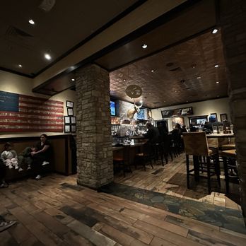 LongHorn Steakhouse - Inside - Steakhouses Near Me - Northridge, California