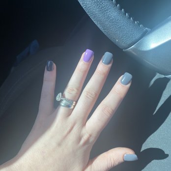Blush Nail Boutique - Helen always does a great job waxing my eyebrows!! Thank you Ann for the new fill - Nail Salons Near Me - Gilbert, Arizona
