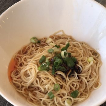 Ding's Garden - 傻瓜乾麵 - 點完覺得自己像傻瓜。什麼料都沒有要 ~$7.00 加了小費快十元,也太坑爹了! - Taiwanese Near Me - Arcadia, California Ding's Garden - 傻瓜乾麵 - 點完覺得自己像傻瓜。什麼料都沒有要 ~$7.00 加了小費快十元,也太坑爹了! - Taiwanese Near Me - Arcadia, California