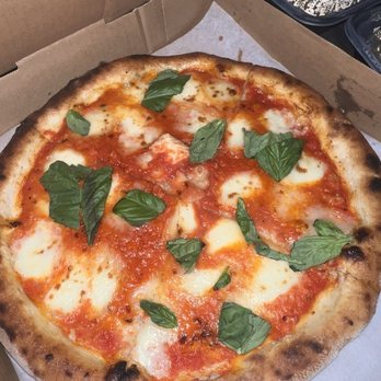 La Pecora Bianca - Margherita pizza - Bars Near Me - New York, New York La Pecora Bianca - Margherita pizza - Bars Near Me - New York, New York