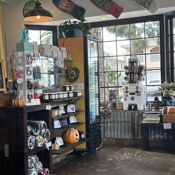 New Mandarin Garden - Cute little trinkets for sale - Chinese Near Me - San Clemente, California