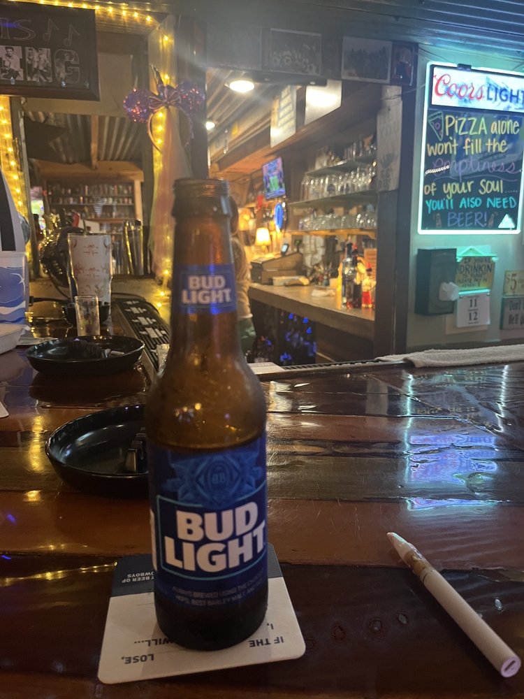 LITTLE MIKES BAR Updated September 2024 10 Photos 2107 S Market