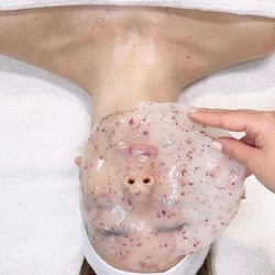 Salon Studio M - Perfect mask for a facial add-on