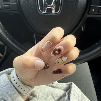 Oasis Nails - Nail Salons Near Me - Sacramento, California