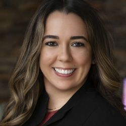Smile Design & Wellness Center - Dr. Lis Hernandez