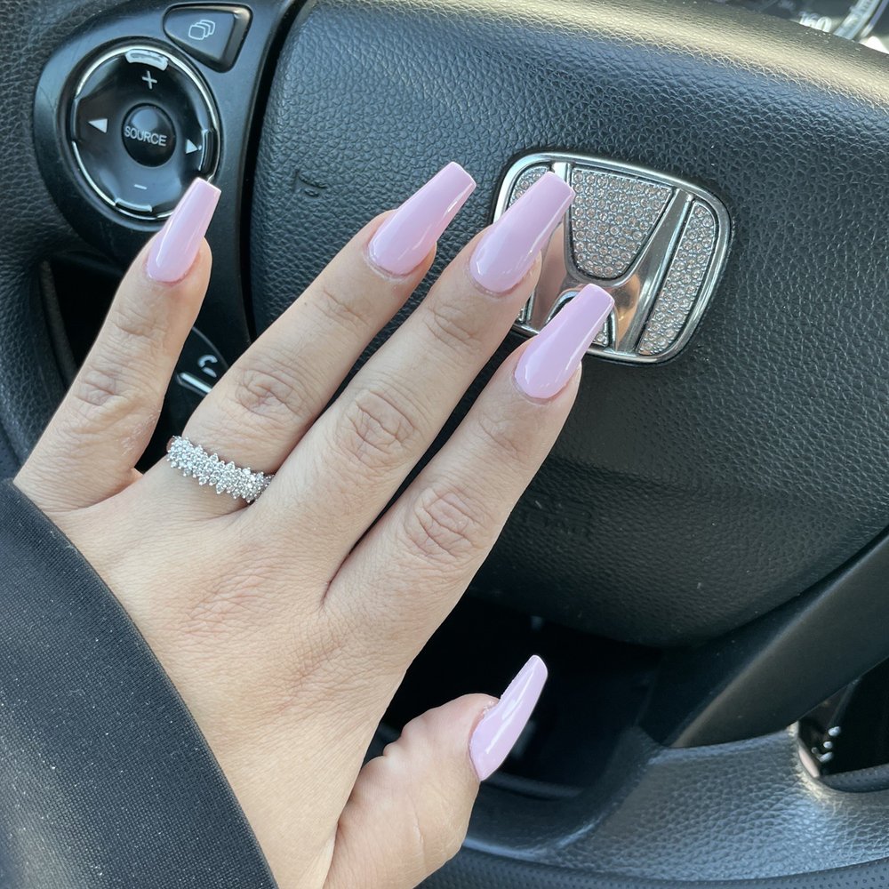 209 Nails Lounge - Short & Pink. - Nail Salons Near Me - Stockton, California