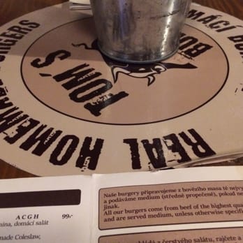 Tom's Burger - Table - American Near Me - Prague, Puerto Rico