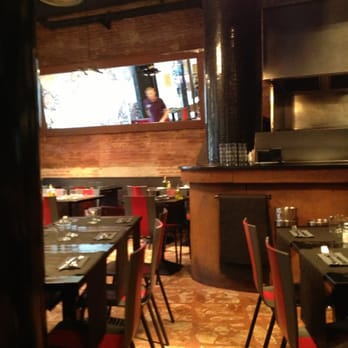 Maur - Pizza Near Me - Barcelona, B