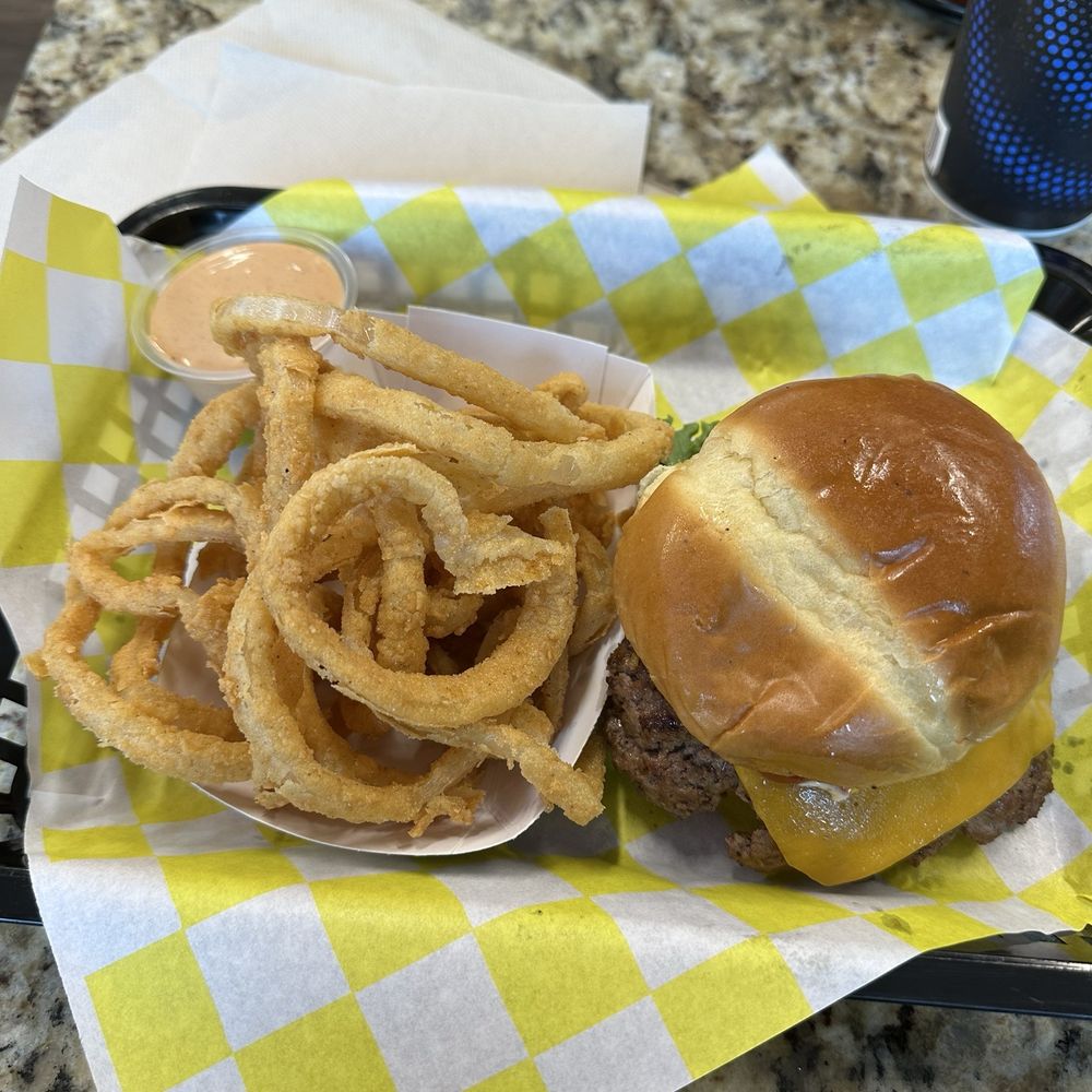 Mama C’s Mac N Smash - Build your own burger, onion rings. - Caterers Near Me - Lexington, North Carolina Mama C’s Mac N Smash - Build your own burger, onion rings. - Caterers Near Me - Lexington, North Carolina