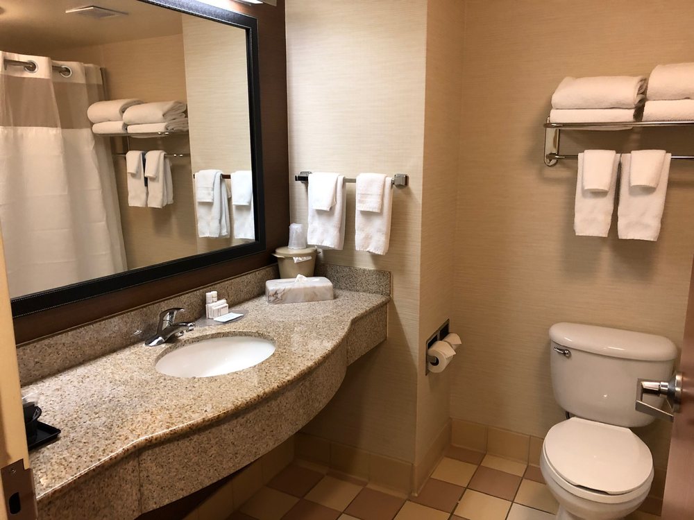 Fairfield Inn & Suites By Marriott Williamsburg FAIRFIELD INN & SUITES BY MARRIOTT - WILLIAMSBURG - 70 Photos & 47