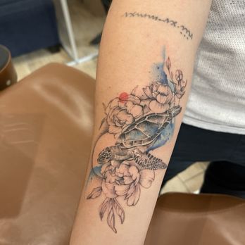 Filip Fabian Tattoo - Turtle, peonies, watercolor - Tattoo Near Me - San Francisco, California Filip Fabian Tattoo - Turtle, peonies, watercolor - Tattoo Near Me - San Francisco, California