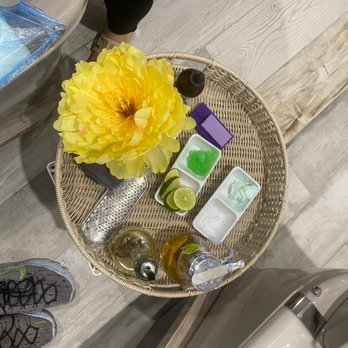 2Q Nail Bar - Lavender Spa Kit (so cute) - Nail Salons Near Me - Woodbridge, Virginia