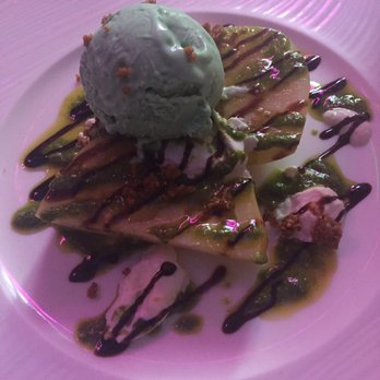 W Boston - Avocado green tomato caprese - Hotels Near Me - Boston, Massachusetts W Boston - Avocado green tomato caprese - Hotels Near Me - Boston, Massachusetts