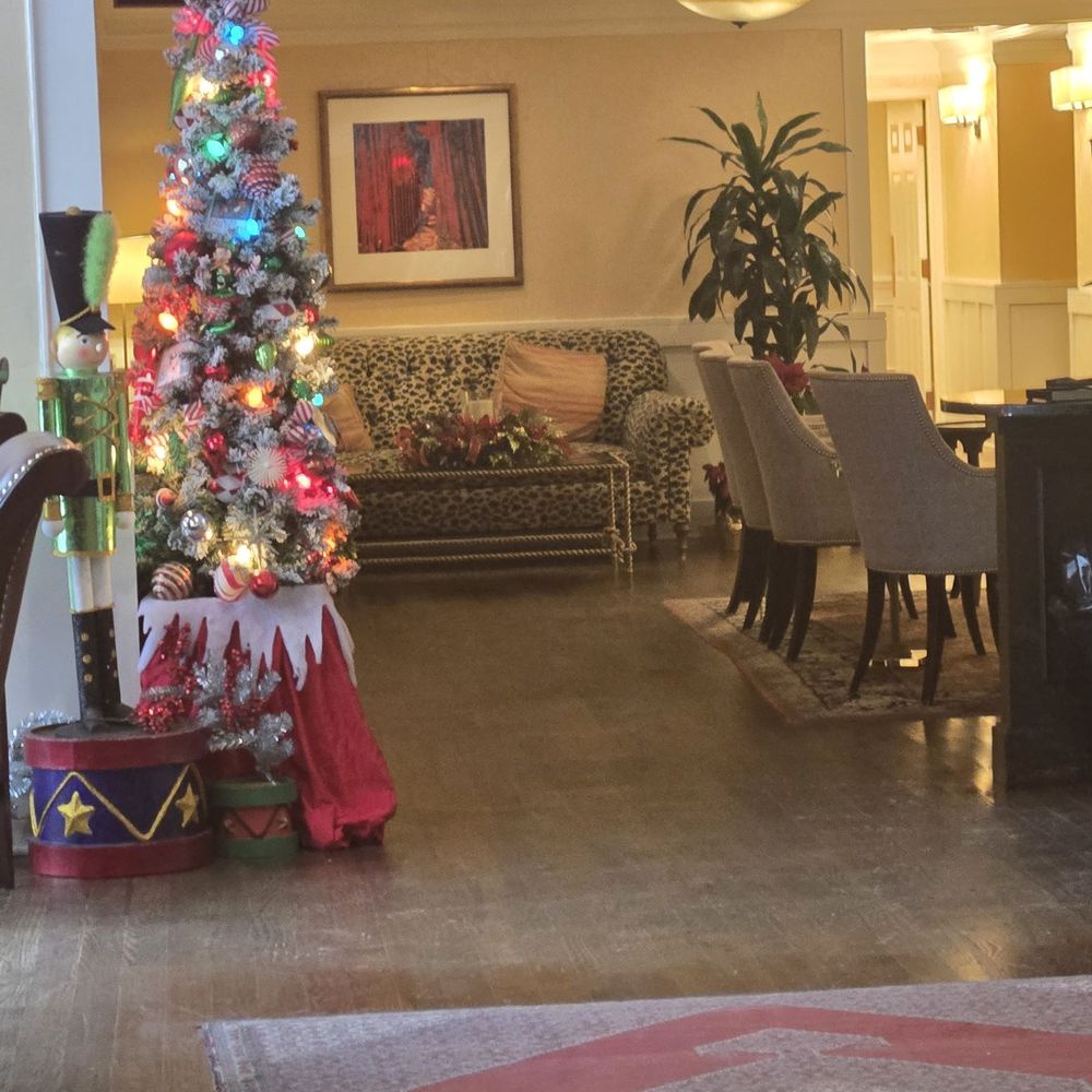 Glidden House - Sitting area - Hotels Near Me - Cleveland, Ohio Glidden House - Sitting area - Hotels Near Me - Cleveland, Ohio