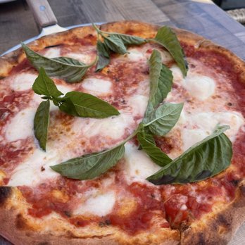 Pizza Gorda - Another fabulous Margarita pizza pic ! - Pizza Near Me - Punta Gorda, Florida Pizza Gorda - Another fabulous Margarita pizza pic ! - Pizza Near Me - Punta Gorda, Florida