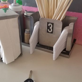 Pho 75 - Spoons and chopstick setup - Vietnamese Near Me - Philadelphia, Pennsylvania