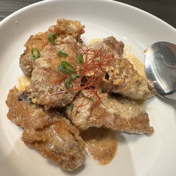 Yi Xin Cafe - salted egg yolk chicken wings - Hong Kong Style Cafe Near Me - Honolulu, Hawaii Yi Xin Cafe - salted egg yolk chicken wings - Hong Kong Style Cafe Near Me - Honolulu, Hawaii