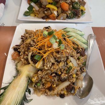 Krystal Thai - Beef & Pineapple Fried Rice (level 3 spice) - Thai Near Me - Crystal Lake, Illinois Krystal Thai - Beef & Pineapple Fried Rice (level 3 spice) - Thai Near Me - Crystal Lake, Illinois