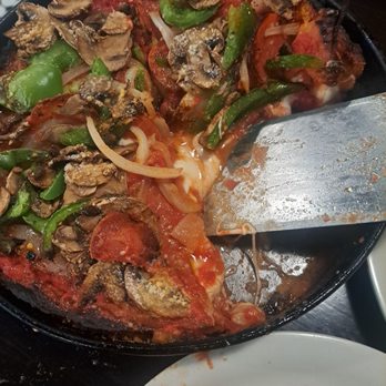 Pizzeria Uno - O'Hare Area - Pizza Near Me - Schiller Park, Illinois