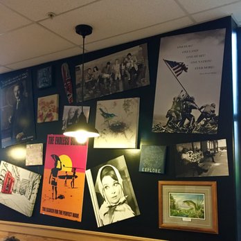 Bogey's Burgers - Watched over by Americana - Chicken Wings Near Me - Bend, Oregon