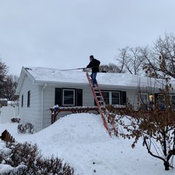 PRO Land | Snow - Roof Snow Removal