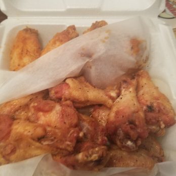 Wings Restaurants - Supposed to be lemon pepper and buffalo hot. Hardly any sauce or seasoning and the middle was still raw - Chicken Wings Near Me - Las Vegas, Nevada Wings Restaurants - Supposed to be lemon pepper and buffalo hot. Hardly any sauce or seasoning and the middle was still raw - Chicken Wings Near Me - Las Vegas, Nevada