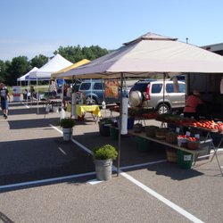 Blaine Outdoor Farmer's Market - Stopped by this morning -- a LOT more vendors as the growing season progresses.
