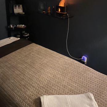 Om Mantra Spa - Treatment room. Ready for massage session. - Skin Care Near Me - Madison, Wisconsin
