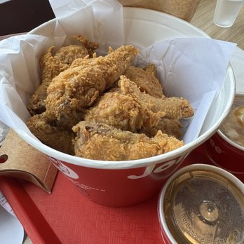 Jollibee - 10 piece & 3 sides combo - Chicken Shop Near Me - Alameda, California