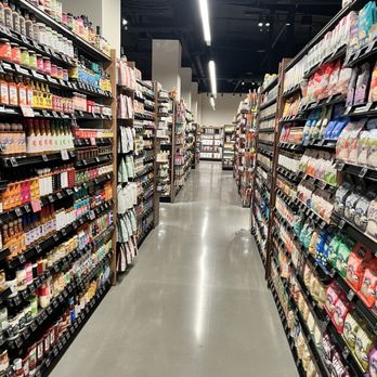 Erewhon Manhattan Beach - Grocery Near Me - Manhattan Beach, California Erewhon Manhattan Beach - Grocery Near Me - Manhattan Beach, California