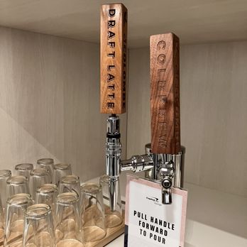 Capital One Lounge - Airport Lounges Near Me - Dulles, Virginia