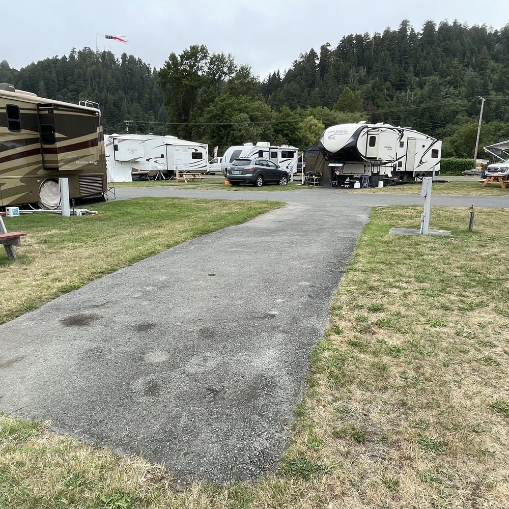 Golden Bear Rv Park - River front pull in space - RV Parks Near Me - Klamath, California Golden Bear Rv Park - River front pull in space - RV Parks Near Me - Klamath, California