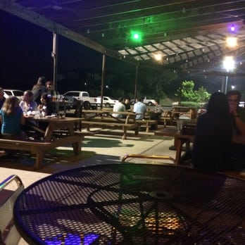 Freetail Brewing - Outdoor patio dog friendly - Pubs Near Me - San Antonio, Texas Freetail Brewing - Outdoor patio dog friendly - Pubs Near Me - San Antonio, Texas